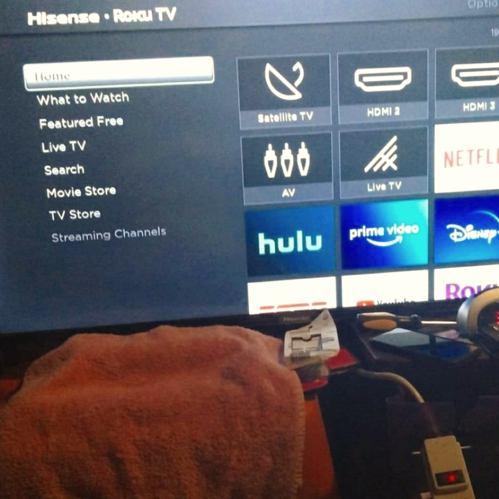 Tv - Picture 1 of 3